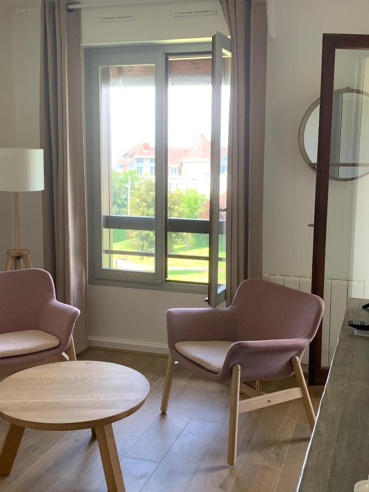 L'Appartement Vue Mer De La Villa Des Rosiers - Trouville Sur Mer Екстериор снимка